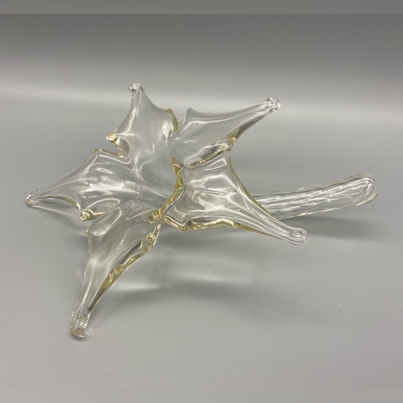 Vintage Clear Glass Art Lily Vase - Picture 1 of 8